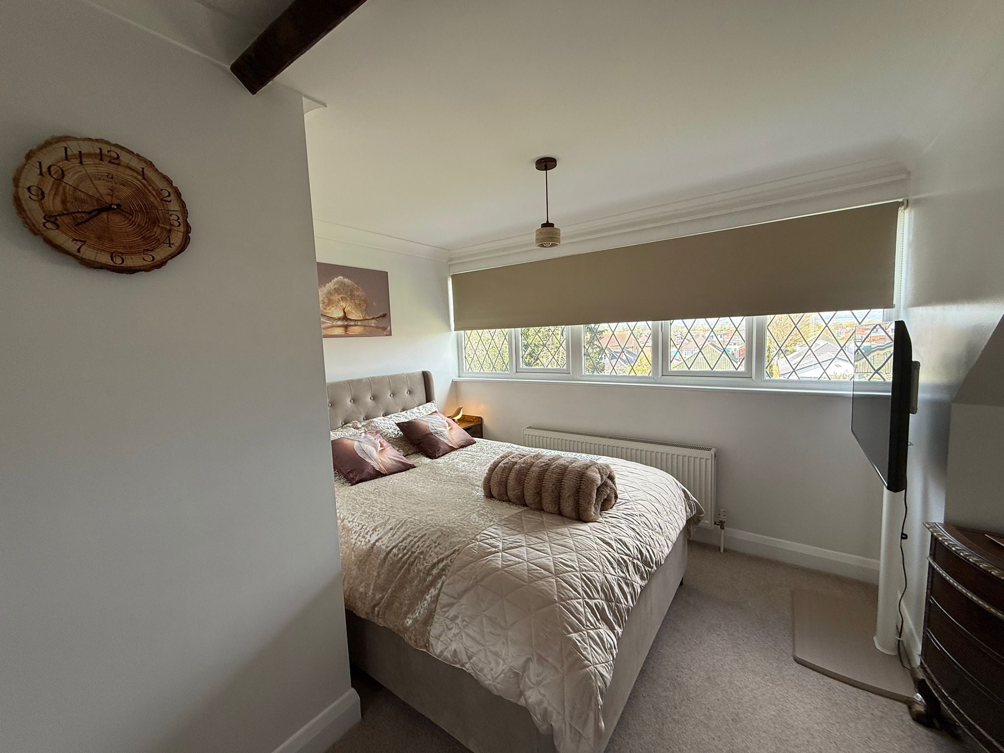 Floral details and soft textures bringing the garden atmosphere indoors.